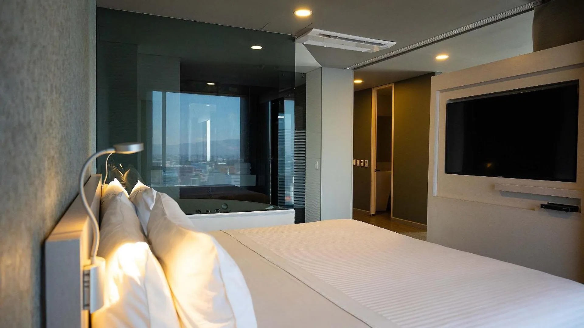 Hotel Black Tower Premium Bogota